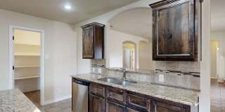 2 WEEKS FREE RENT + $1,895 ONE STORY 4 BEDROOM WITH 3 FULL BATHS Gallery 19