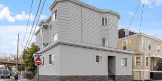 52 Bonair Street Gallery 26