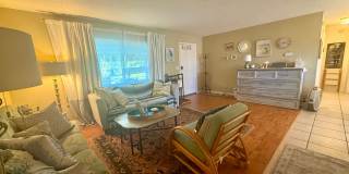 LAKE VIEW - NEVER FLOODED 4/3 Gallery 8