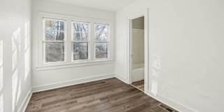 MOVE IN SPECIAL* $250 Off First Full Month's Rent OR Free 55in TV! Beautiful 2 Bedroom 1 Bathroom Home in Kansas City! Gallery 11