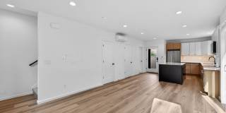 Bright & Spacious - 2BR Condo in Seattle Gallery 14