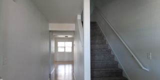 Bright 2 bed 2 1/4 bath Town Home Bright 2 bed 2 1/4 bath Town Home Gallery 8