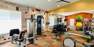 Charming Updated Condo in Great Location Gallery 24