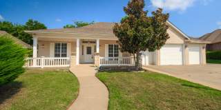 COMING SOON Being Remodeled: Huge 4 Bedroom with bonus rooms and many bathrooms in Broken Arrow Gallery 1