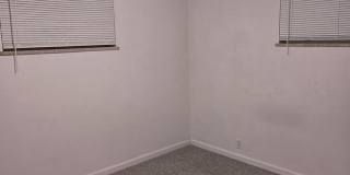 2 Bed 1 Bath Garden Level Duplex Gallery 11