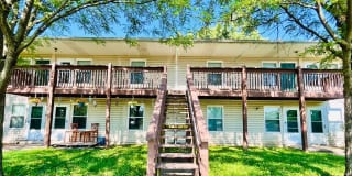 Bradford Pointe Gallery 1