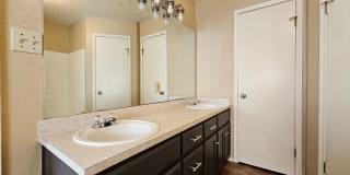 HUGE RENT REDUCTION & AVAILABLE NOW! Gallery 19