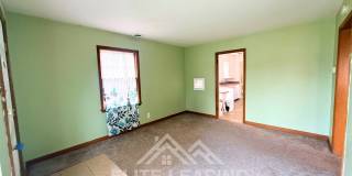 1 Bedroom Duplex Near Washburn University! 1 Bedroom Duplex Near Washburn University! Gallery 3