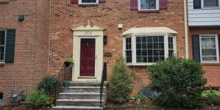 204 Huntington Lane- Oak Manor Townhouse| 3 bedroom | 08/11/2026 Gallery 1