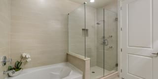 Amaray Las Olas by Windsor Gallery 12