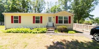Spacious 3-Bedroom Home with Bonus Room & Wheelchair Accessibility in Vineland Gallery 1