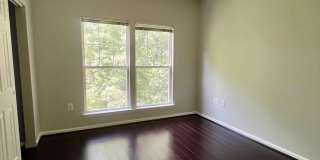 1509 N POINT Drive Gallery 26