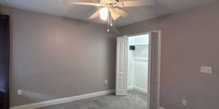 Modern 3-Level North Side Townhome with Garage Gallery 18