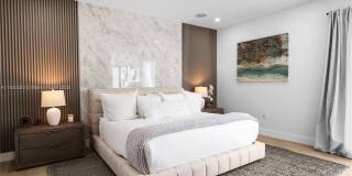 550 NW 42nd St Gallery 14