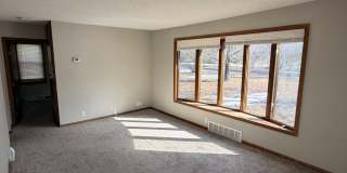 6909 Lakeview Drive Gallery 2