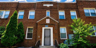 1633 E Street NE 1633 E Street NE Gallery 1