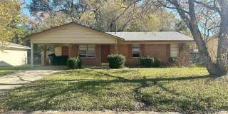 7913 Woodfield Drive Gallery 1