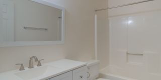 4 bedroom / 2 1/2 Bath. Undergrad Welcome. Off Street Parking, Bus Route Gallery 12