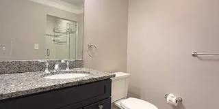 South End 2 Bed / 2 Bath – Washer/Dryer – Parking Available – No Fee Gallery 12