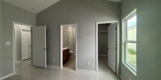 408 Sparrow Road Gallery 8
