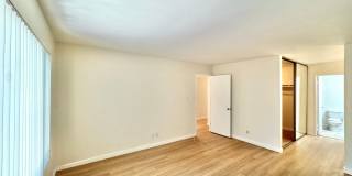 AVAILABLE NOW: BIG College Area Townhome 4bd/2.5ba HUGE garage, AC, pool, W/D Gallery 36