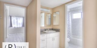 Gorgeous townhouse in a quiet 6-unit gated complex Gallery 46