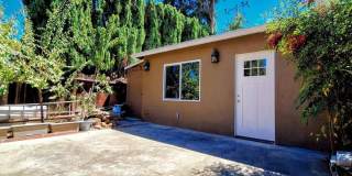 Beautiful 1bd Cottage Recently Remodeled - Accepting Cats Gallery 1