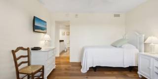 3000 Gulf Shore Blvd N unit: 207 Gallery 28