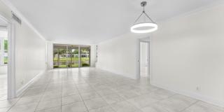 4240 OAKS Terrace Gallery 11