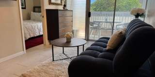 One Bedroom in Honolulu at Queens Villa Gallery 1