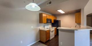 Top-Floor Condo with Vaulted Ceilings, Mountain Views & Garage in Cherry Creek Schools Top-Floor Condo with Vaulted Ceilings, Mountain Views & Garage in Cherry Creek Schools Gallery 6