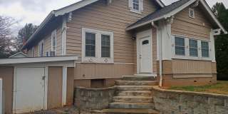 Gorgeous house walking distance from Biltmore Village available now! Gallery 1