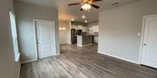 NOW PRE-LEASING FOR AUGUST MOVE-IN - 3B/3.5B/2G TOWNHOME NOW PRE-LEASING FOR AUGUST MOVE-IN - 3B/3.5B/2G TOWNHOME Gallery 7