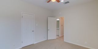 Rare 3 BR / 2.5 BA /  2 Car Garage Westlake Condo 14th Fairway (Austin Country Club) (Eanes ISD) Gallery 22