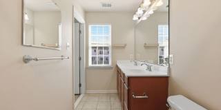 Large Townhome in Wormans Mill! Gallery 34