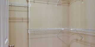 Beautiful Prairie Fields Townhouse — 3 Bed / 2.5 Bath + Loft Gallery 10