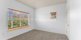 *MOVE-IN SPECIAL!* 3 BD I 2.5 BA Beaverton Townhome Gallery 18