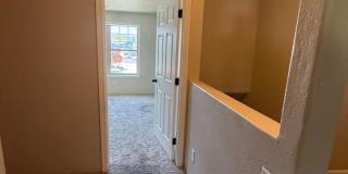 PETS ALLOWED - GREAT UNIT BETWEEN MEDFORD AND CENTRAL POINT AVAILABLE NOW Gallery 16