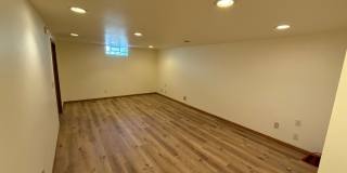 Comfortable, Updated Home in the Heart of Roseville. Avail NOW. *In-Unit Laundry* Gallery 12