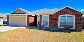 GORGEOUS 4 BED/2 BATH HOME IN HOUSE CREEK!! Gallery 3