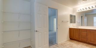 Charming 3-Bedroom Townhome in 89044 with Gated Porch, Walk-In Pantry & Spacious Primary Suite Gallery 17