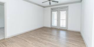 Station 92 at Woodstock Apartments Gallery 8