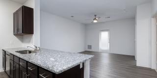 The Oaks at Ben White Apartments Gallery 3