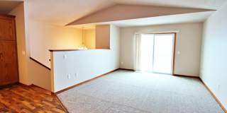 4 Bedroom Townhome! Gallery 4