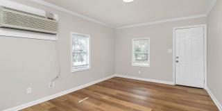 Welcome to your charming new home in the heart of Charlotte! Gallery 7