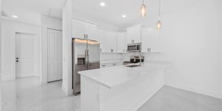 1502 Gretchen Avenue S Gallery 8