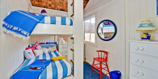 242 4th Ave Gallery 12