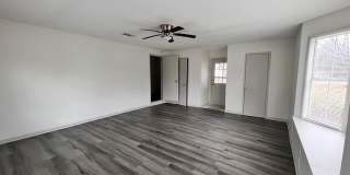 208 N 36th Street Gallery 14