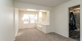 Beautifully Maintained Townhome with Fantastic Amenities Gallery 31