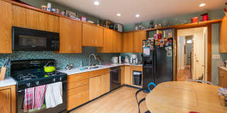 5 Bedroom Townhouse in Spruce Hill Gallery 9